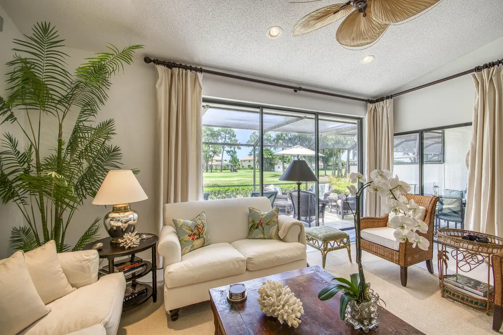 525 Prestwick Circle Palm Beach Gardens FL 33418