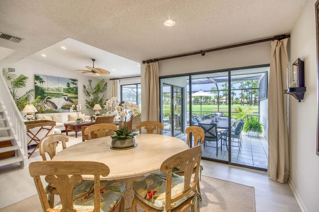 525 Prestwick Circle Palm Beach Gardens FL 33418