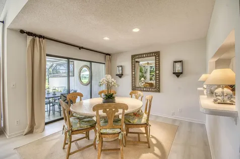 525 Prestwick Circle Palm Beach Gardens FL 33418