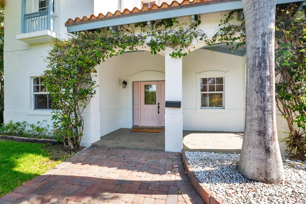 375 Plymouth Road West Palm Beach FL 33405
