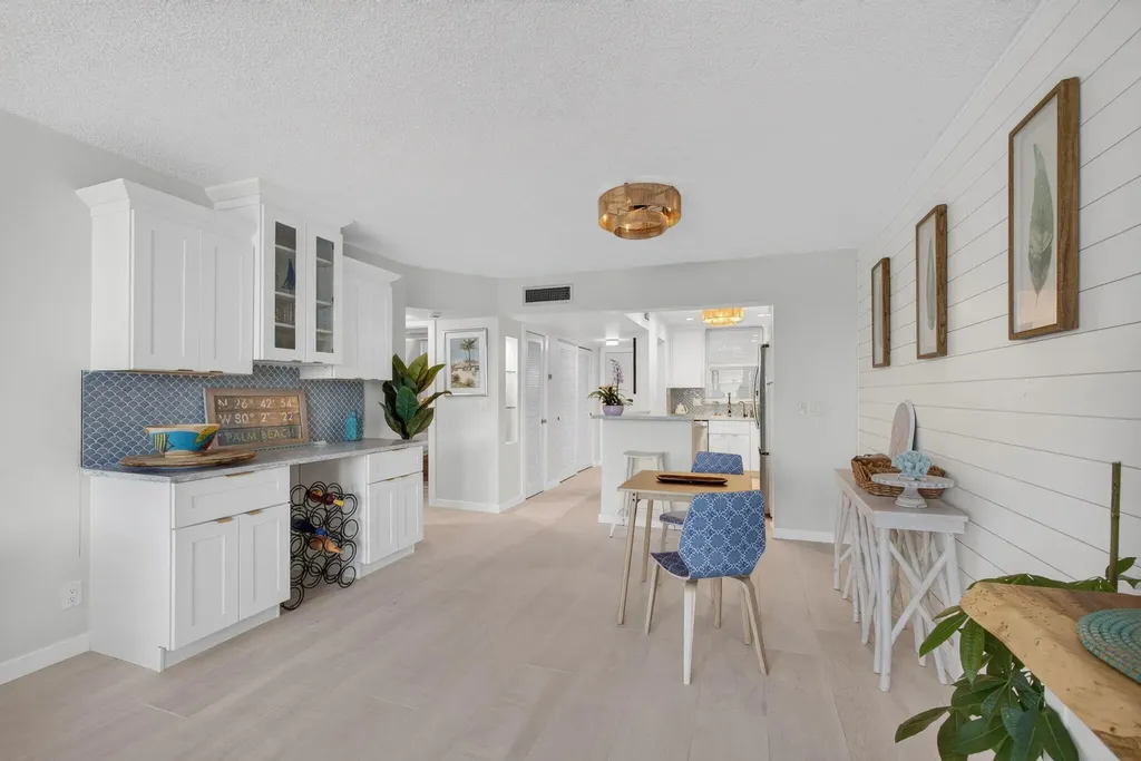 100 Paradise Harbour Boulevard North Palm Beach FL 33408