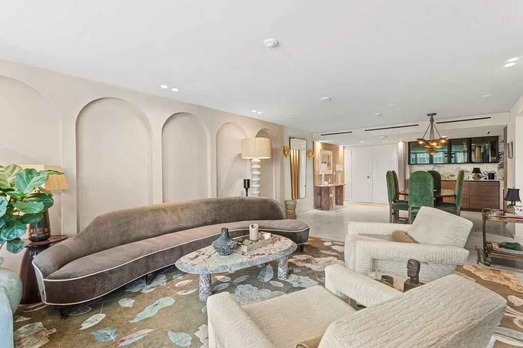 100 Sunrise Avenue Palm Beach FL 33480