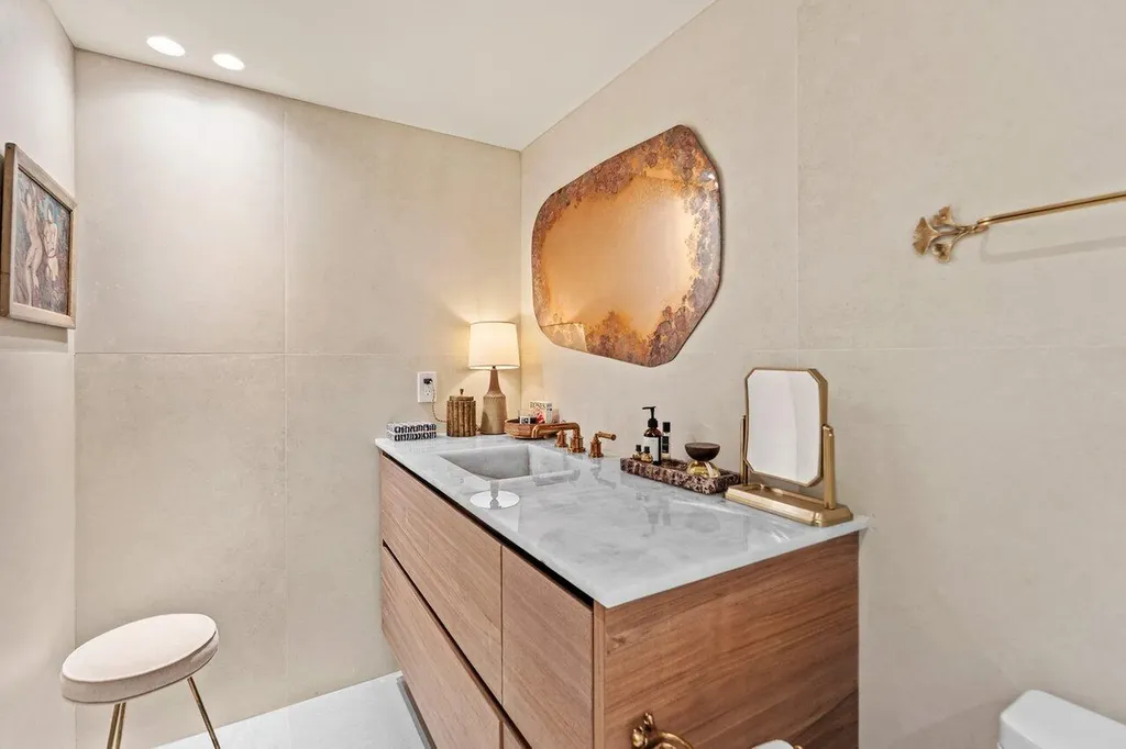 100 Sunrise Avenue Palm Beach FL 33480