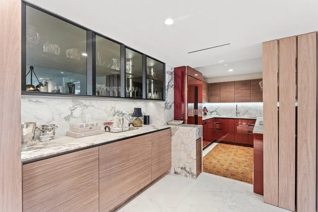 100 Sunrise Avenue Palm Beach FL 33480