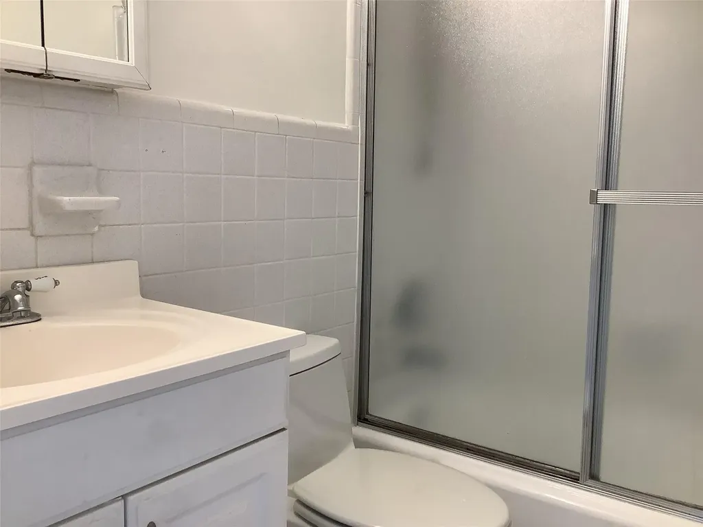 455 Golden Isle Drive Hallandale Beach FL 33009