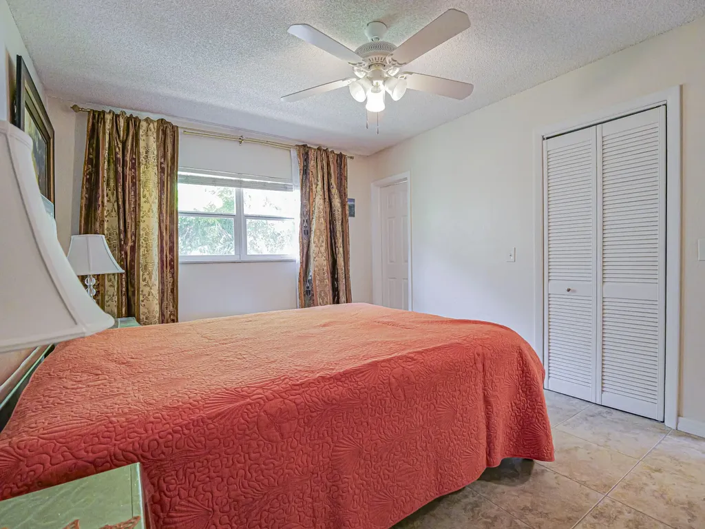 923 22nd Place Vero Beach FL 32960
