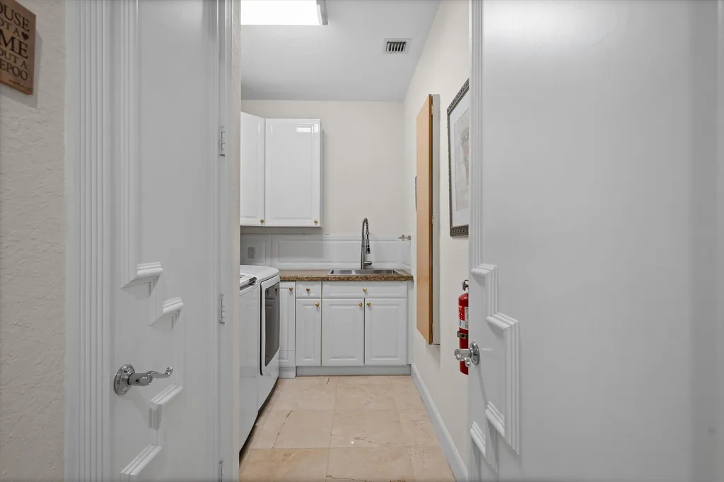 4352 James Estate Lane Lake Worth FL 33449