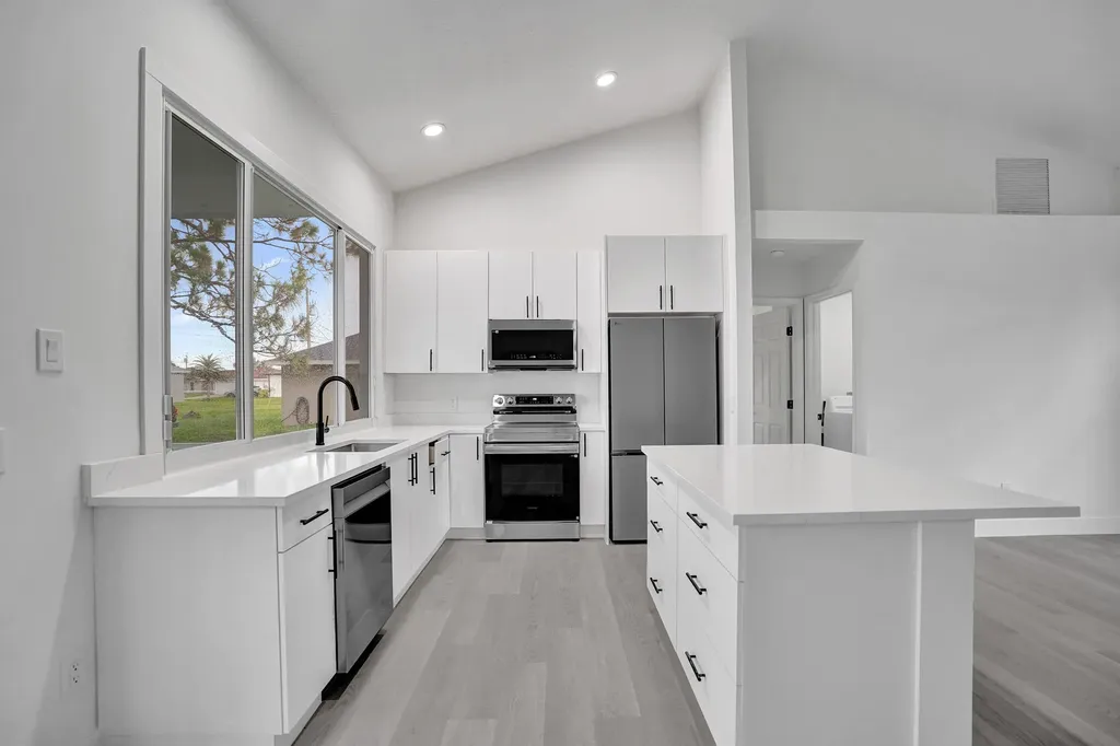 1237 SW Edinburgh Drive Port St Lucie FL 34953