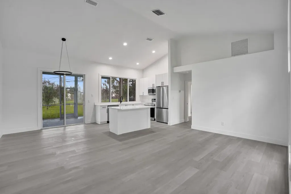 1237 SW Edinburgh Drive Port St Lucie FL 34953
