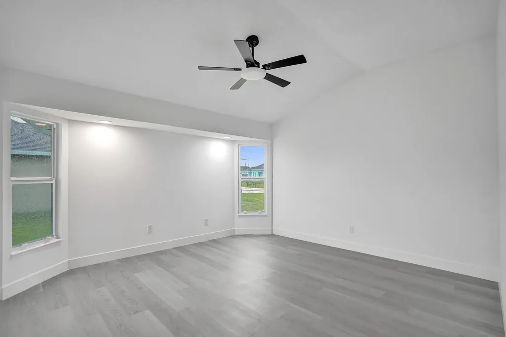 1237 SW Edinburgh Drive Port St Lucie FL 34953