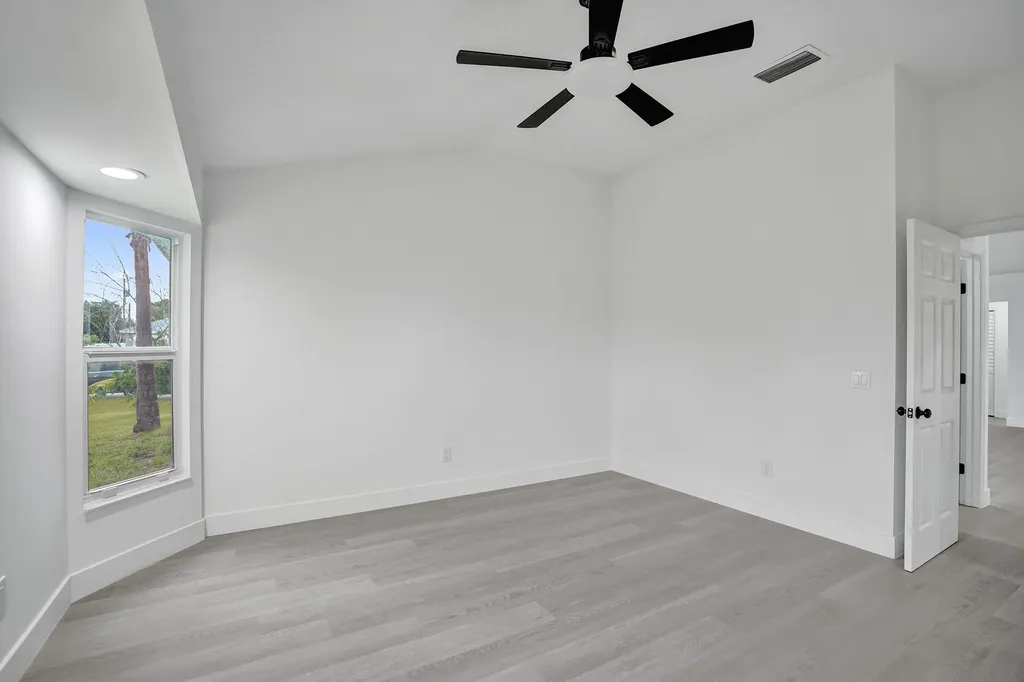 1237 SW Edinburgh Drive Port St Lucie FL 34953