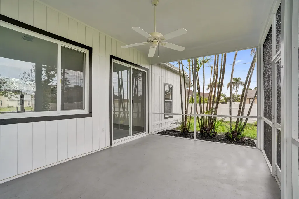1237 SW Edinburgh Drive Port St Lucie FL 34953