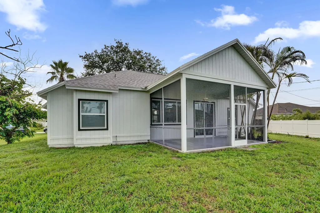 1237 SW Edinburgh Drive Port St Lucie FL 34953