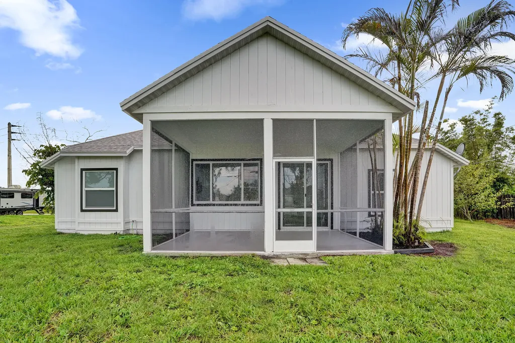 1237 SW Edinburgh Drive Port St Lucie FL 34953