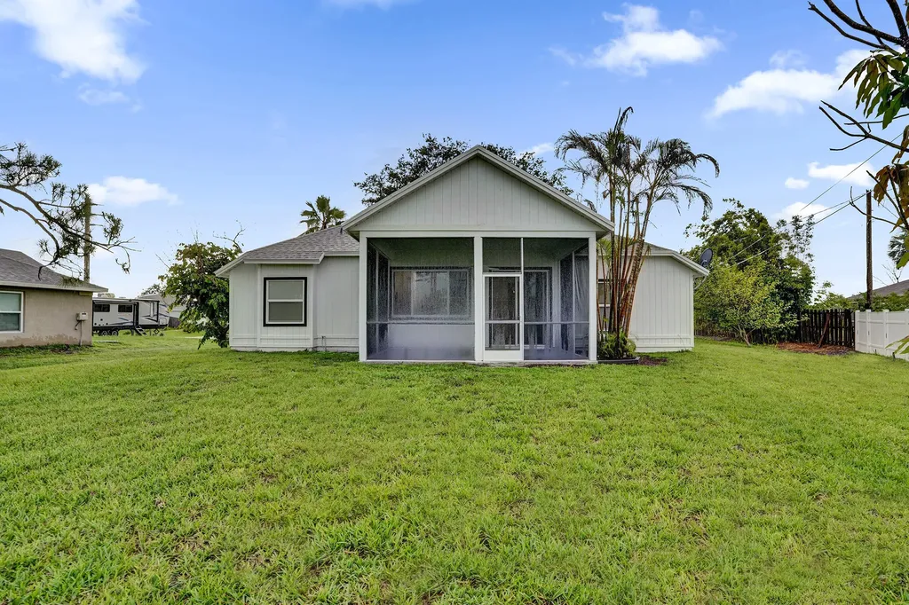 1237 SW Edinburgh Drive Port St Lucie FL 34953