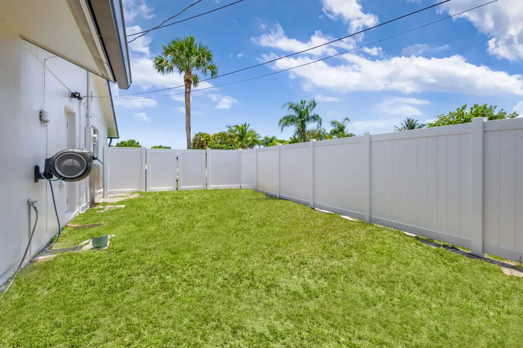204 W Whitney Drive Jupiter FL 33458