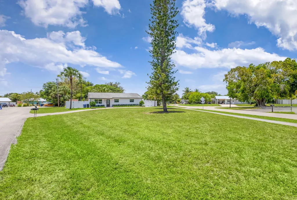 204 W Whitney Drive Jupiter FL 33458