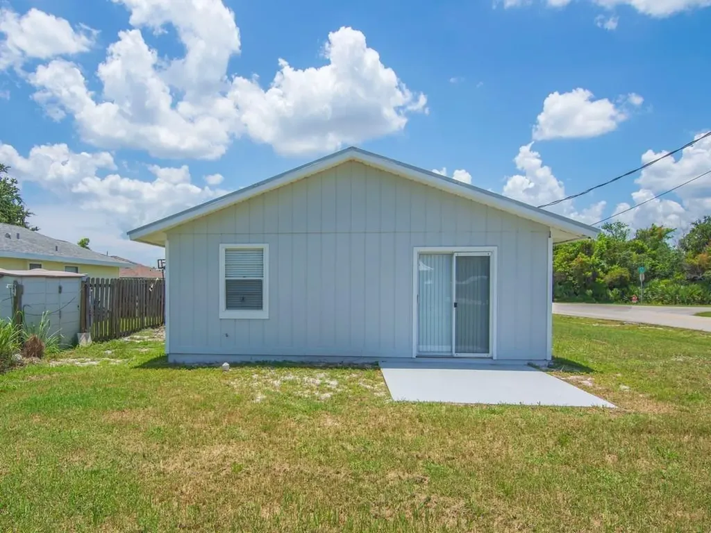 368 14th Place SW Vero Beach FL 32962