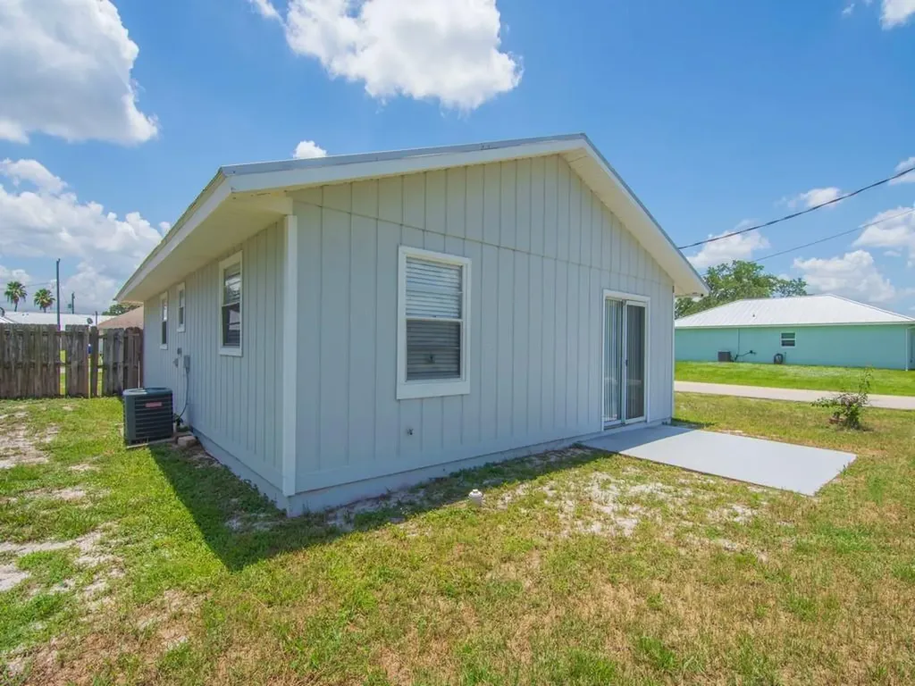368 14th Place SW Vero Beach FL 32962