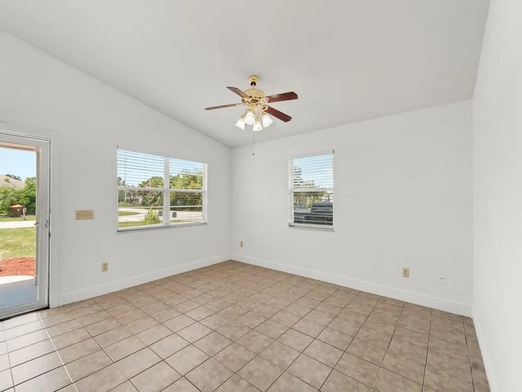 368 14th Place SW Vero Beach FL 32962