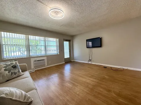 141 Northampton G West Palm Beach FL 33417
