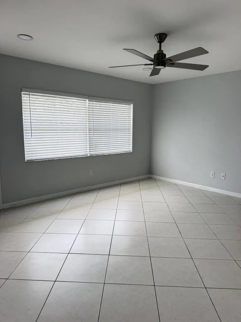 5612 S 36th Street Greenacres FL 33463