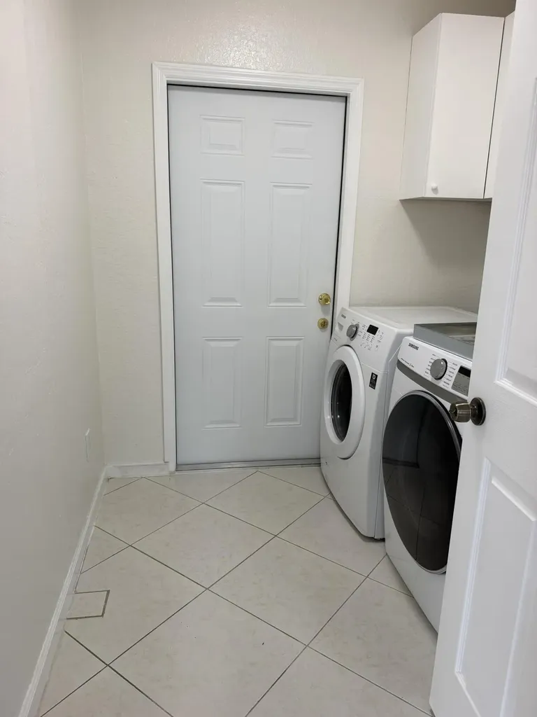 5612 S 36th Street Greenacres FL 33463