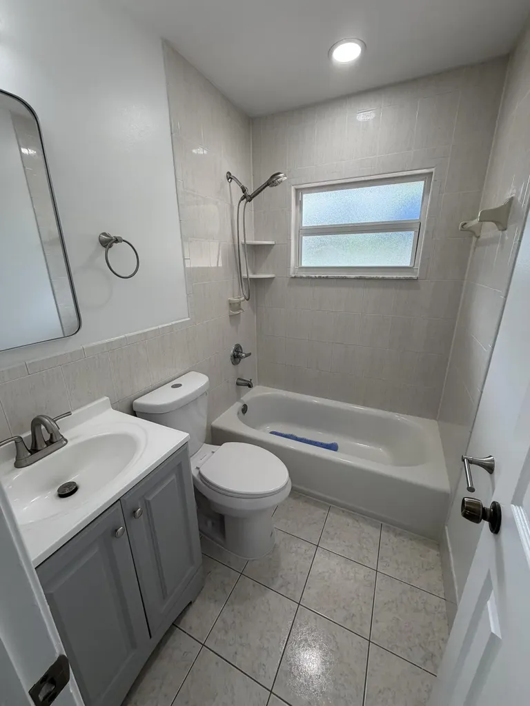5612 S 36th Street Greenacres FL 33463