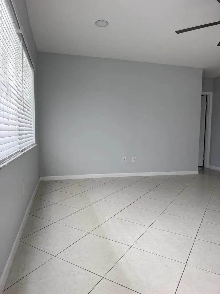 5612 S 36th Street Greenacres FL 33463