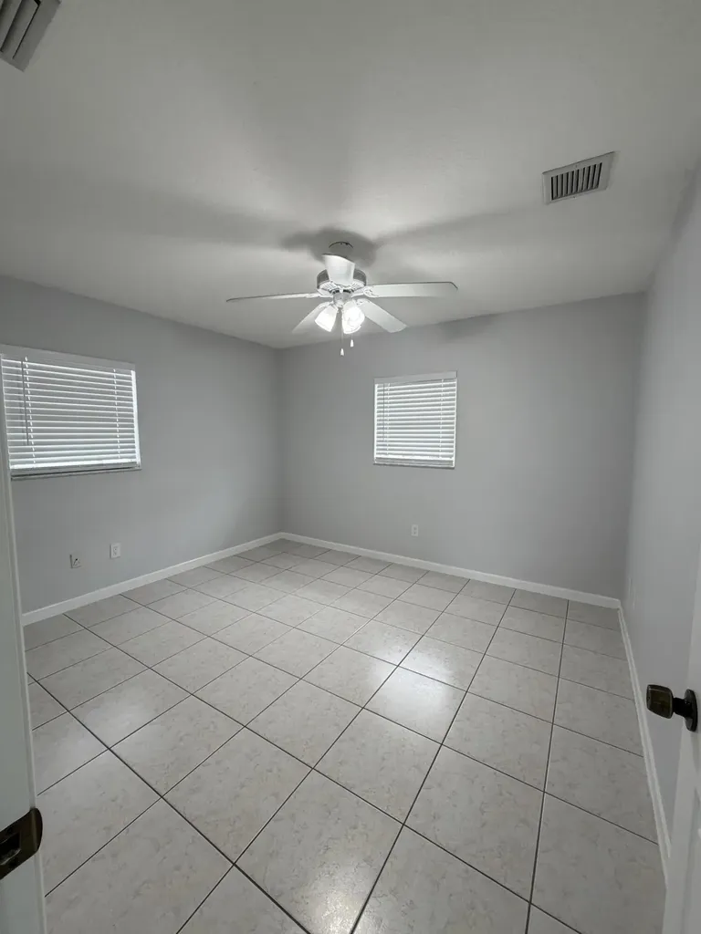 5612 S 36th Street Greenacres FL 33463