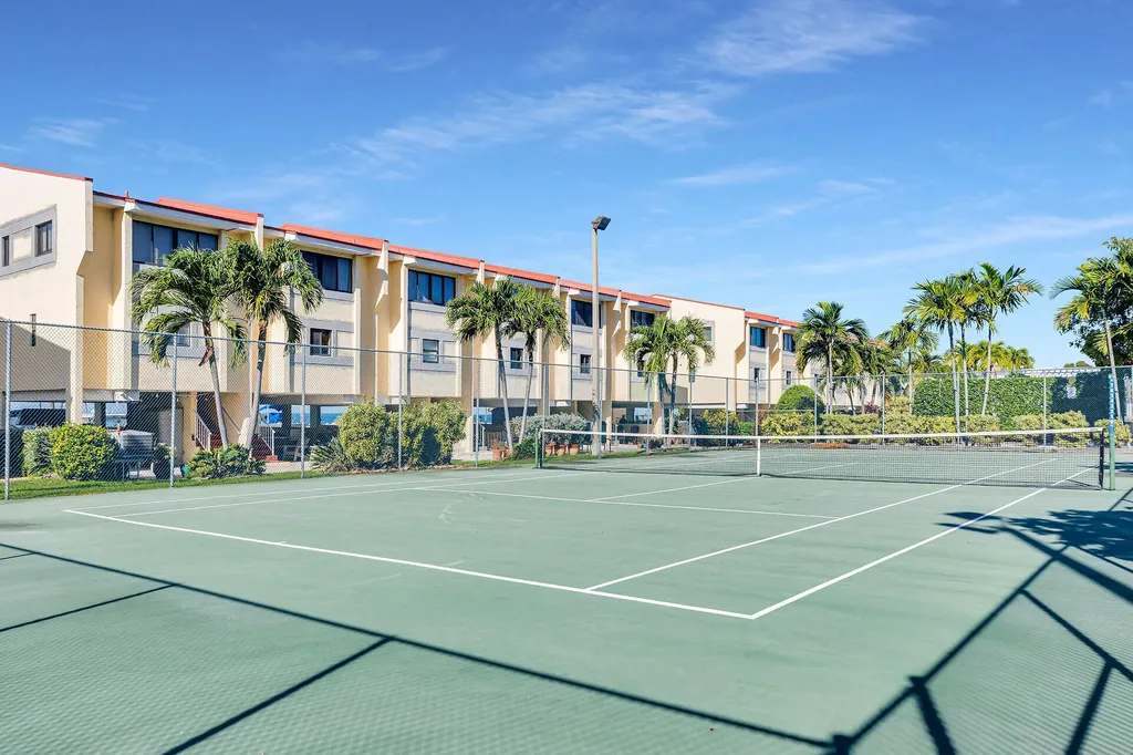 88540 Overseas Highway Tavernier FL 33070