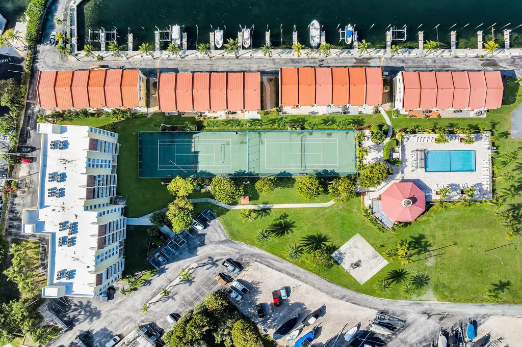 88540 Overseas Highway Tavernier FL 33070