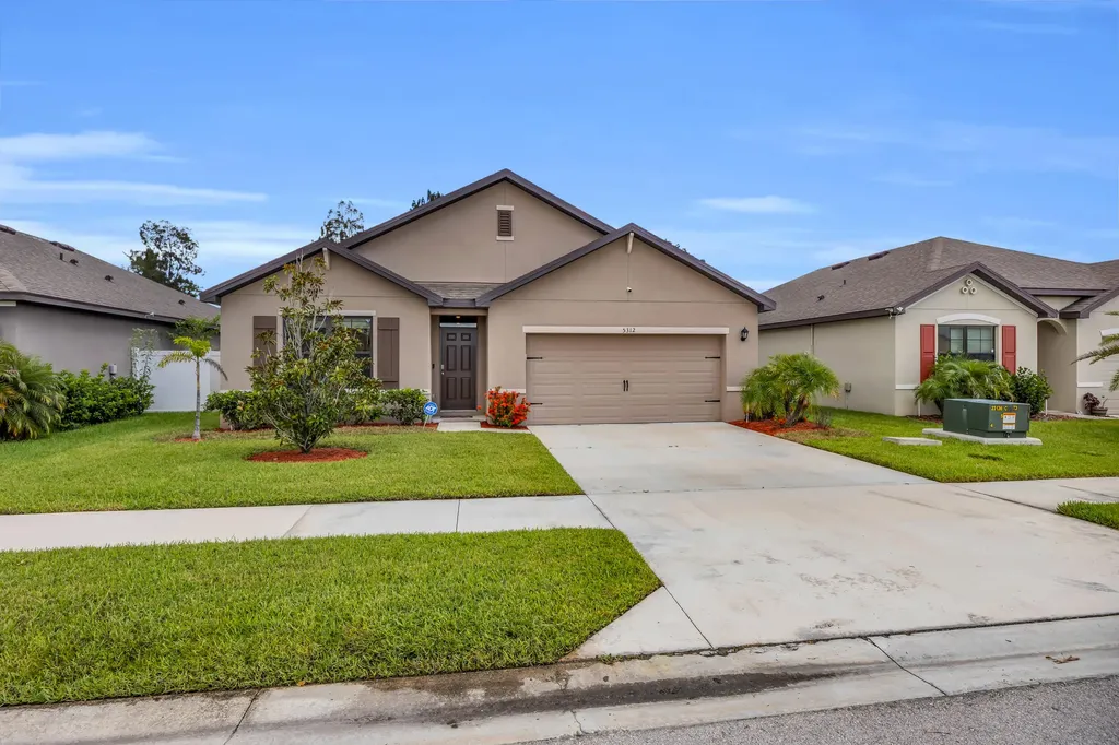 5312 Amusement Avenue Fort Pierce FL 34947