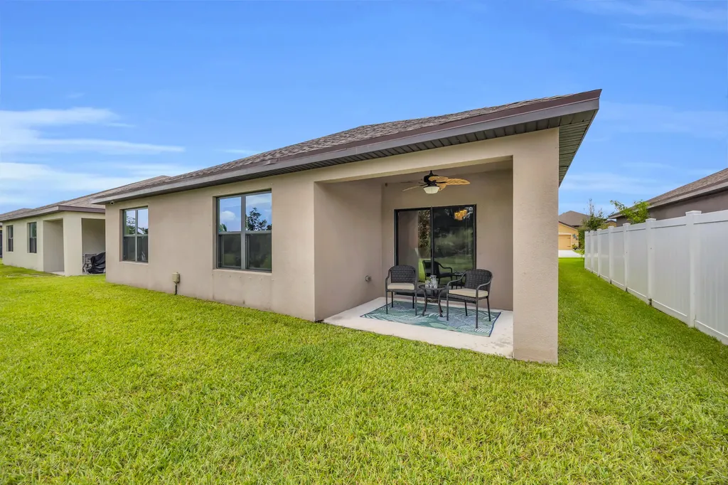 5312 Amusement Avenue Fort Pierce FL 34947
