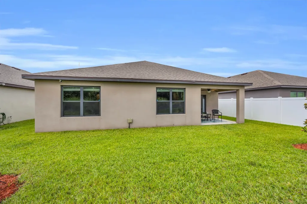 5312 Amusement Avenue Fort Pierce FL 34947