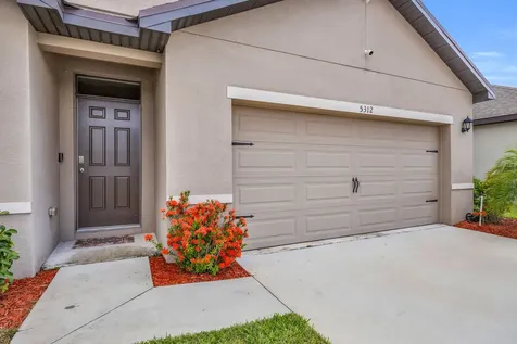 5312 Amusement Avenue Fort Pierce FL 34947