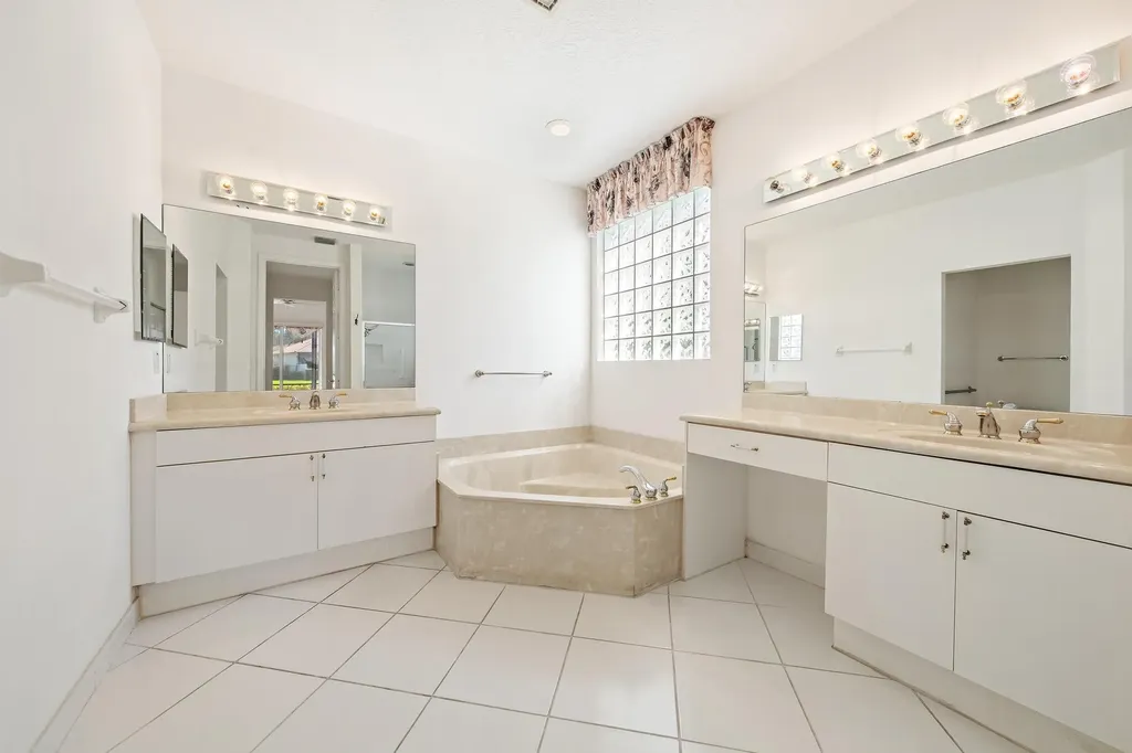 10910 Grande Boulevard West Palm Beach FL 33412