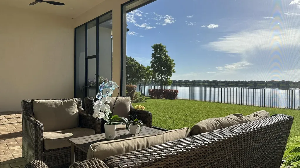 8540 W Parkland Bay Trail Parkland FL 33076