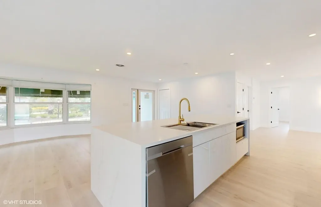 4761 NE 28th Avenue Fort Lauderdale FL 33308