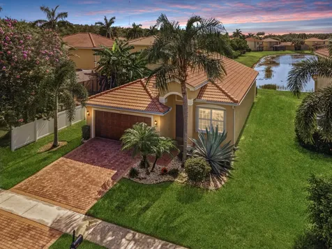 10425 Pearwood Place Boynton Beach FL 33437