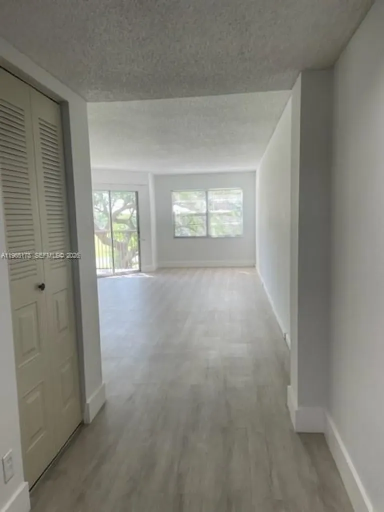 1300 SW 125th Avenue Pembroke Pines FL 33027