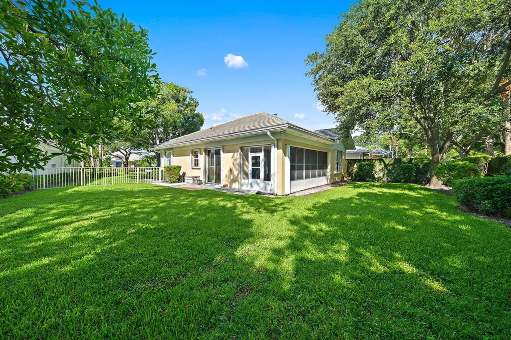 8548 Beaconhill Road Palm Beach Gardens FL 33410