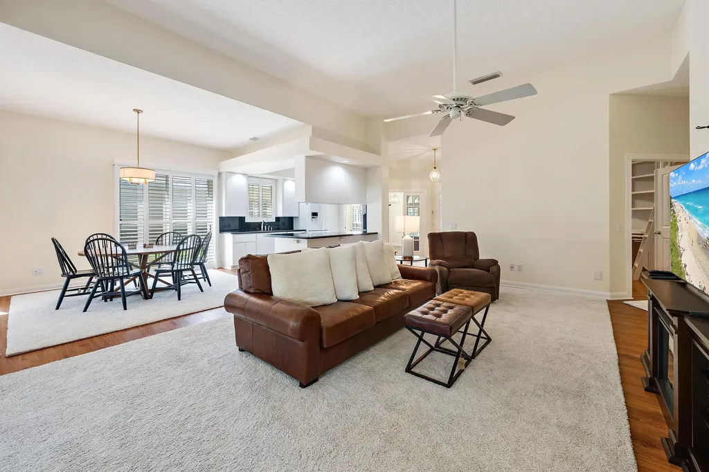 8548 Beaconhill Road Palm Beach Gardens FL 33410
