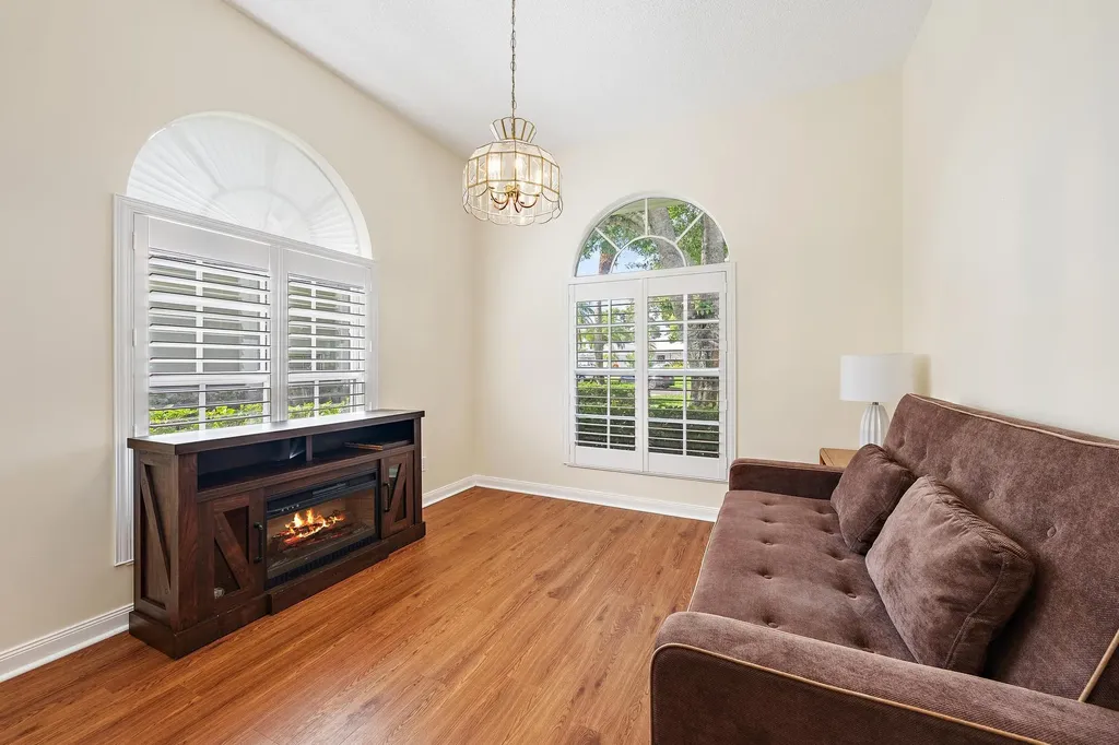 8548 Beaconhill Road Palm Beach Gardens FL 33410