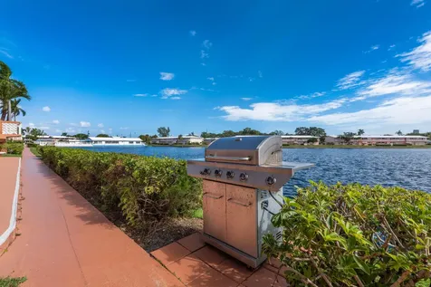 925 SW 11th Avenue Hallandale FL 33009