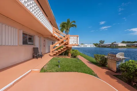 925 SW 11th Avenue Hallandale FL 33009