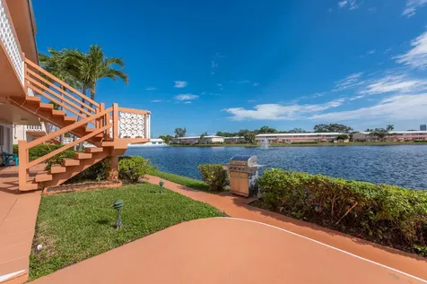 925 SW 11th Avenue Hallandale FL 33009