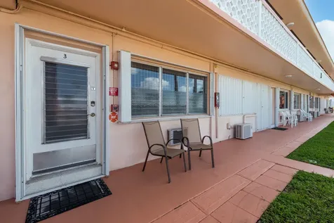 925 SW 11th Avenue Hallandale FL 33009