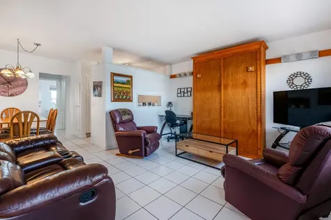 925 SW 11th Avenue Hallandale FL 33009