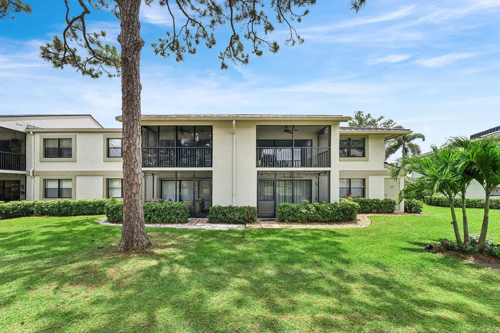 12926 Briarlake Drive Palm Beach Gardens FL 33418